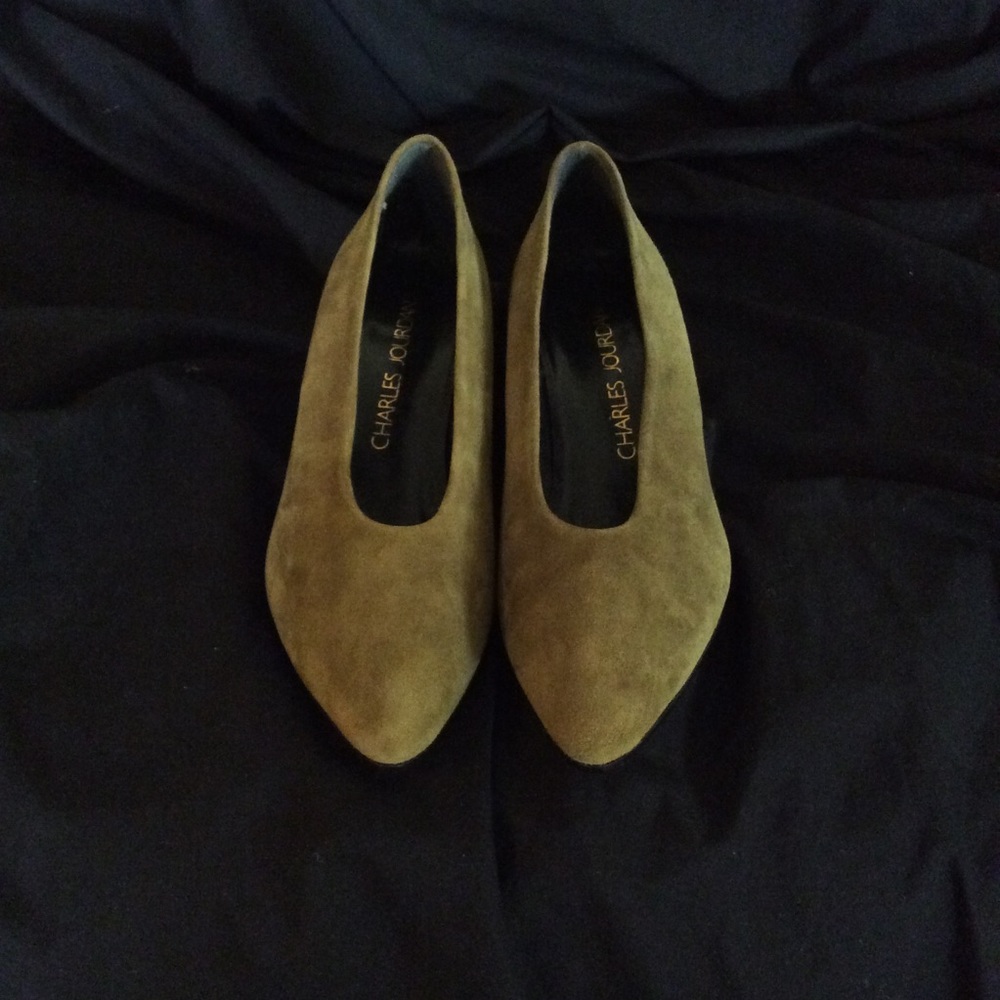 Charles Jourdan Suede Pumps Size 7 in Olive Green